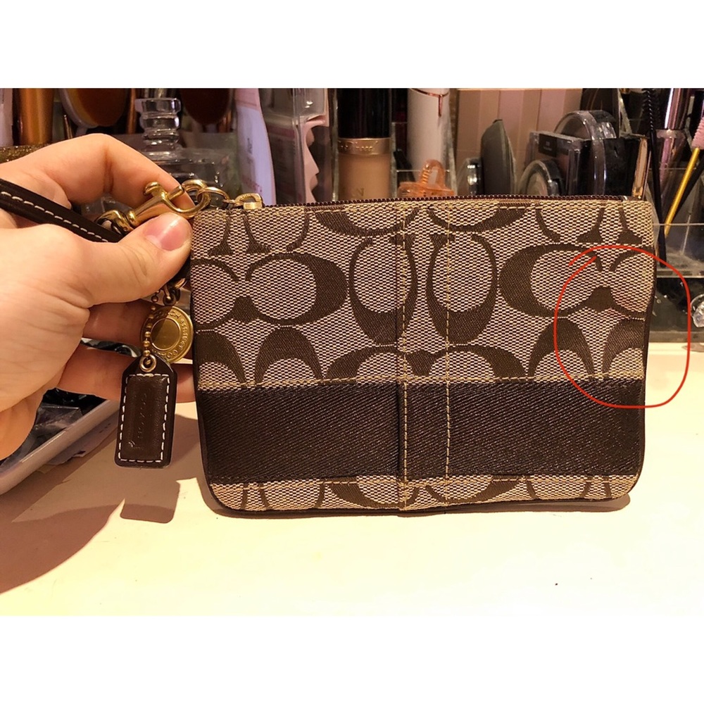 ✨Coach Wristlet ✨